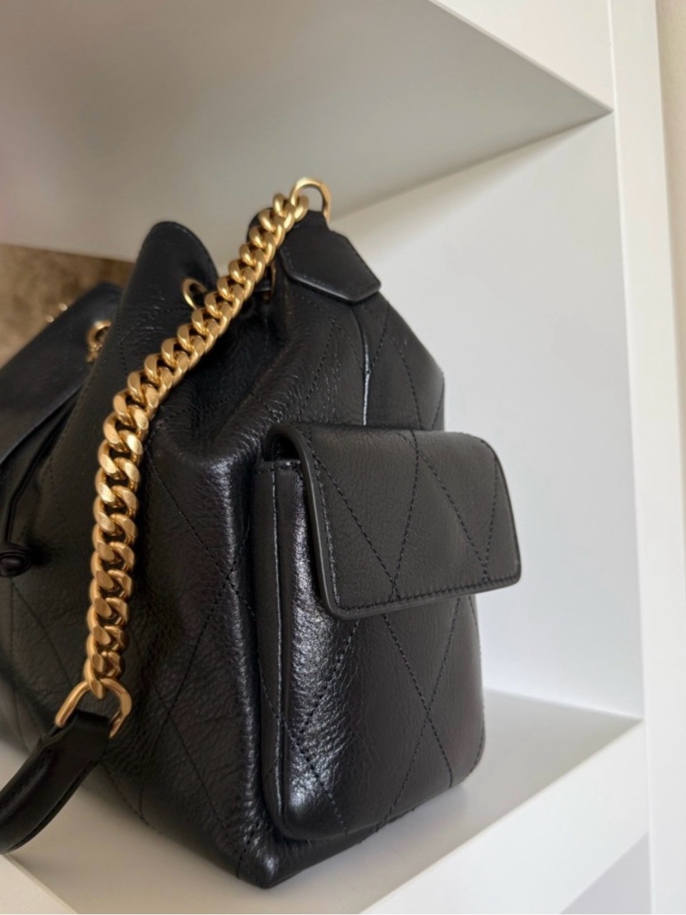 TORY BURCH SMALL CHARLIE Black Quilted Leather Drawstring Bag /Gold Chain - Picture 3 of 8